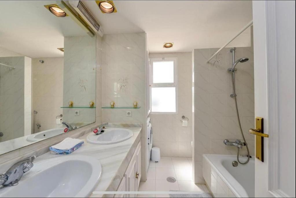 Miraflores- Apartment - Panoramic View- 1 Chambre Ла Кала де Михас Екстериор снимка